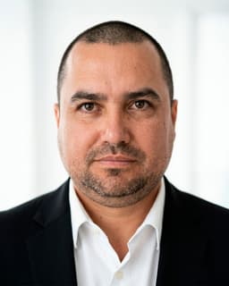 MARCOS VAZ